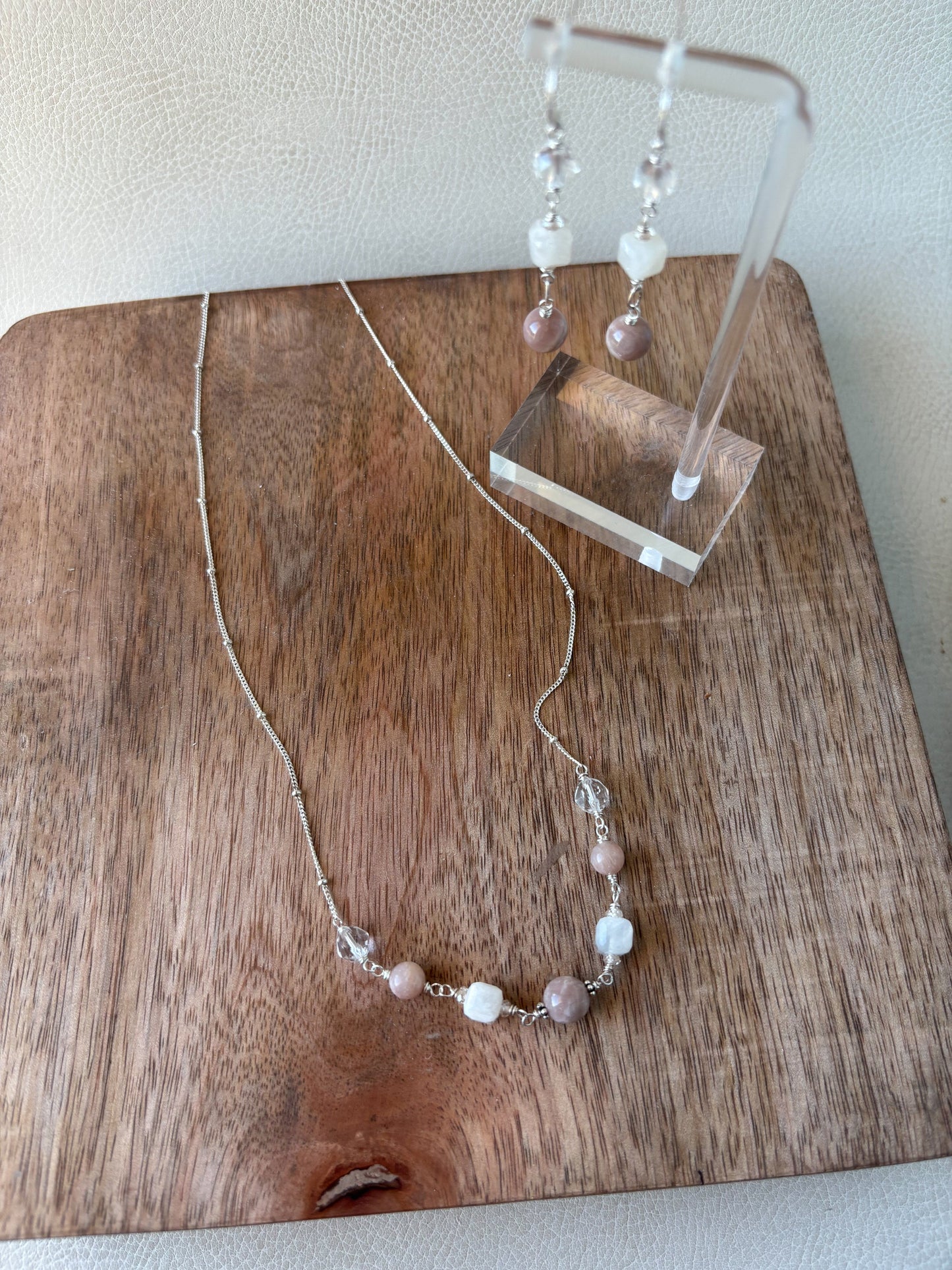 Pale Moonlight Ombre Necklace | Peach Moonstone