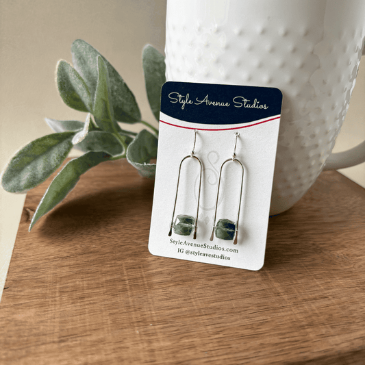 Green quartz cube framed in a sterling silver upside U wire frame by Style Avenue Studios