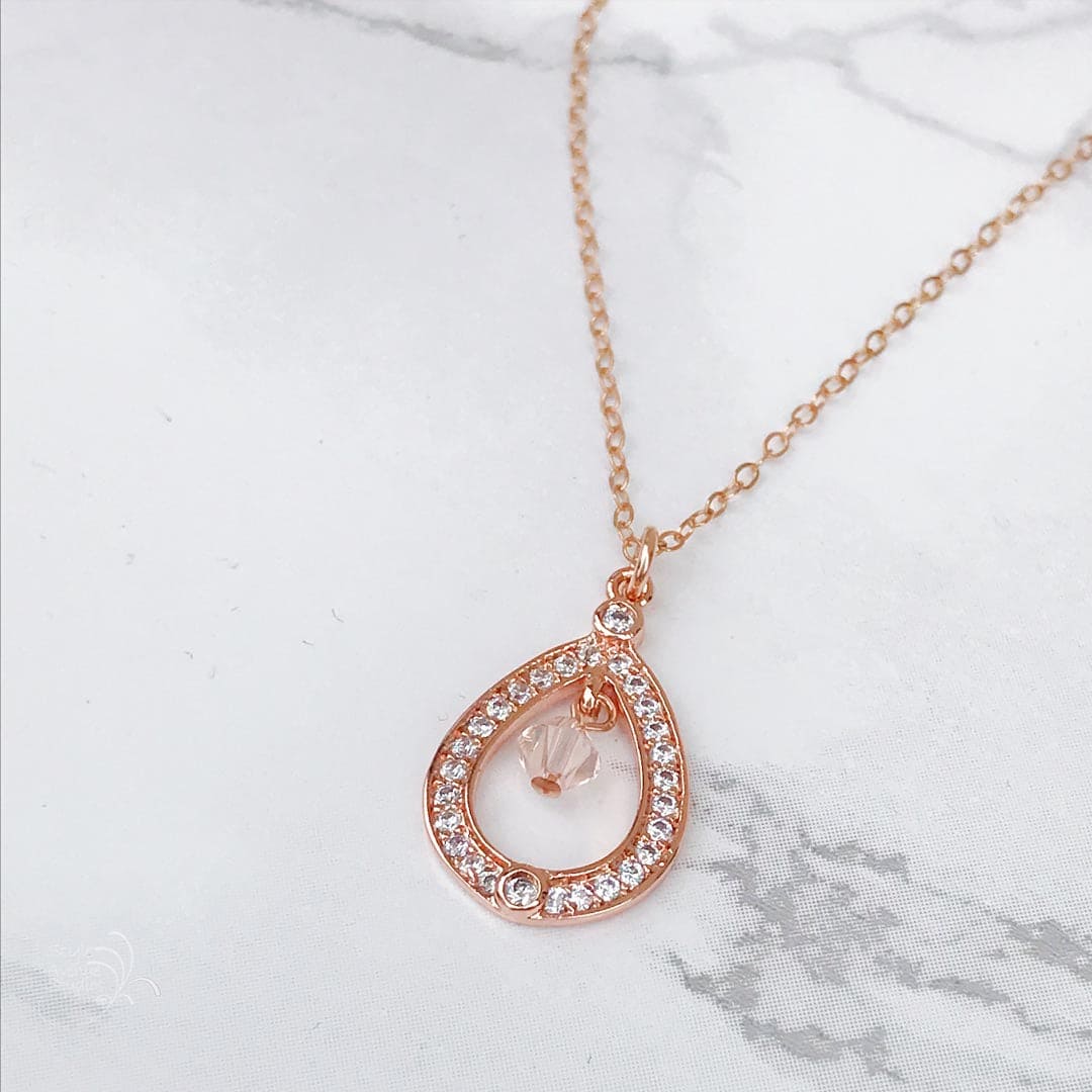 rose gold pendant necklace