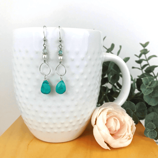 Turquoise earring with pearls